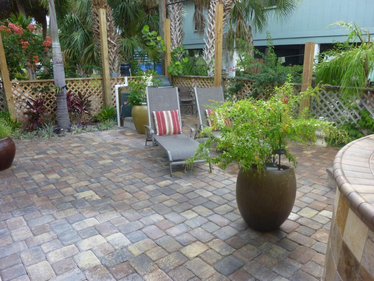 #1 Island Hideaway Villa Fort Myers Beach Exterior photo